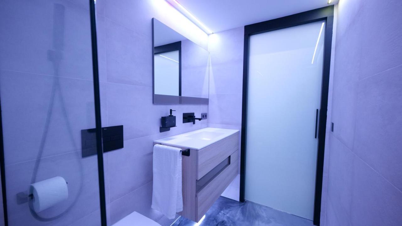 La Farola - Luxury Domotic Flat In Puerto Deportivo Appartement Marbella Buitenkant foto