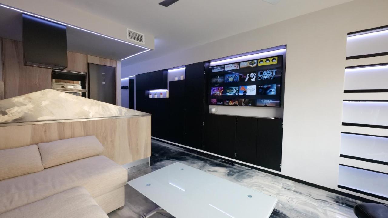 La Farola - Luxury Domotic Flat In Puerto Deportivo Appartement Marbella Buitenkant foto